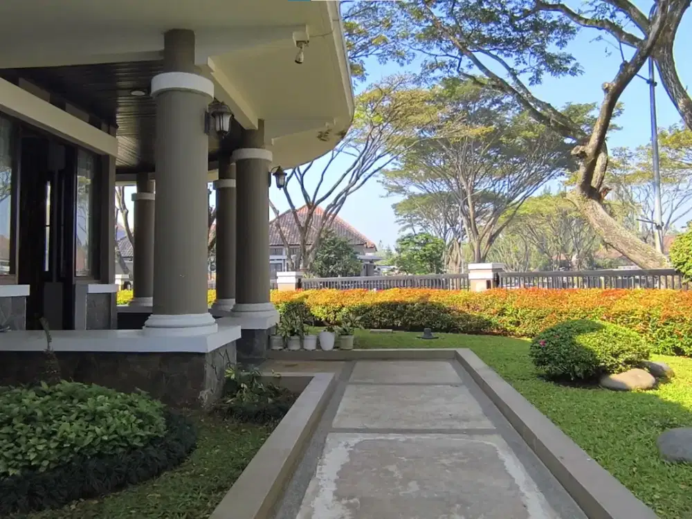 rumah mewah kota baru parahyangan