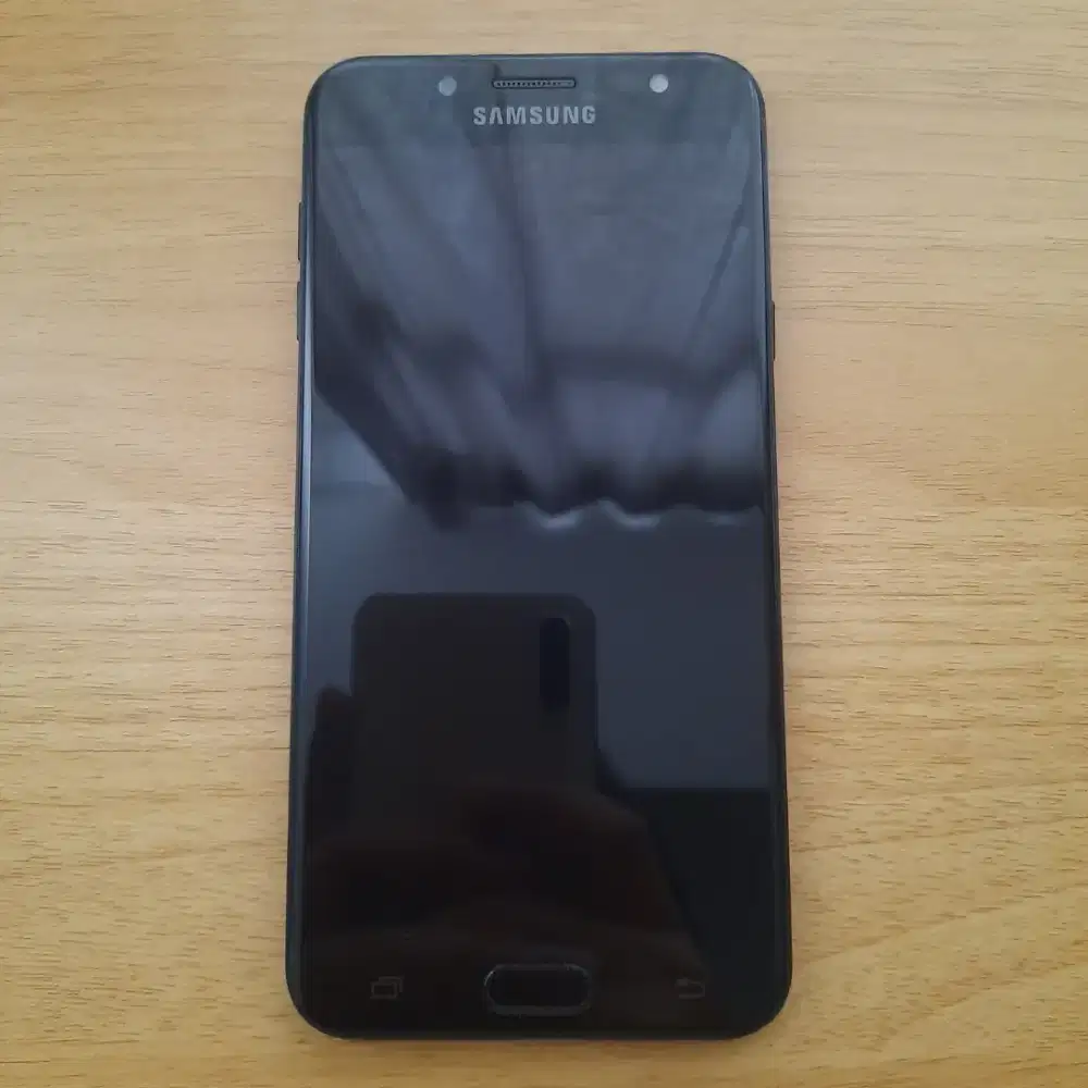 Samsung Galaxy J7+