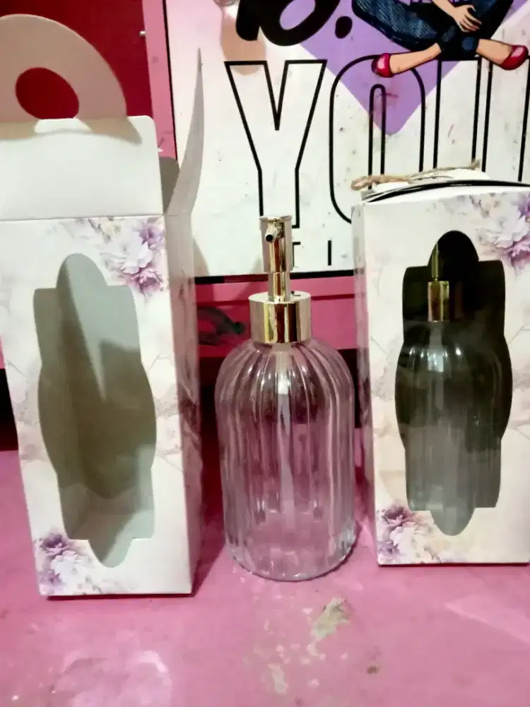 Botol pump kaca