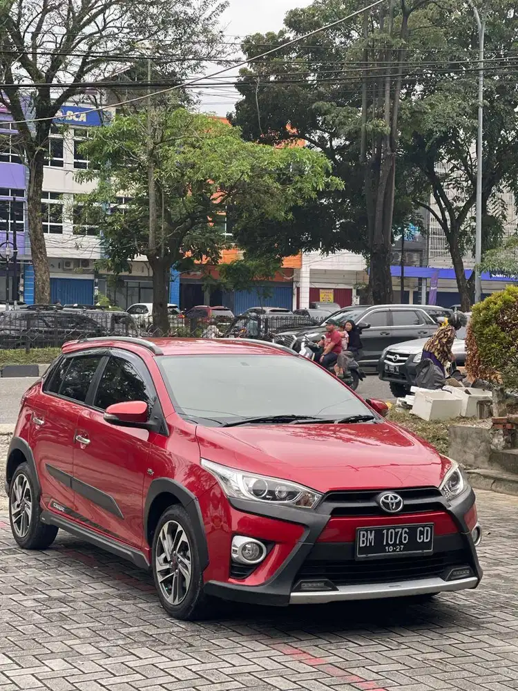 Jual yaris heykers 2017 merah