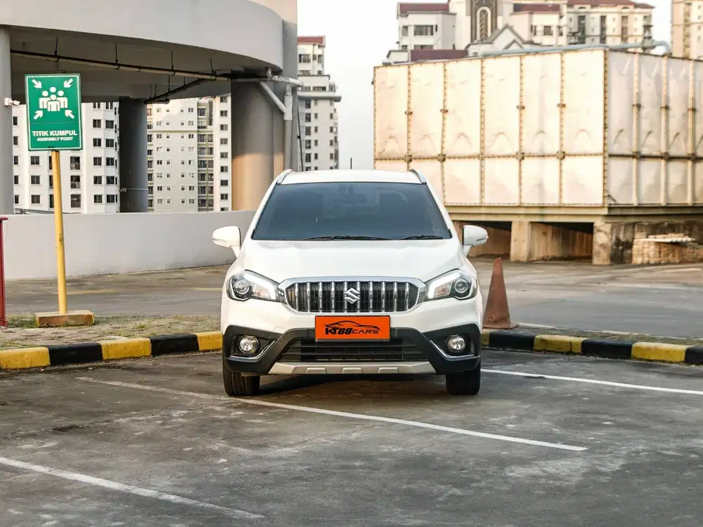 suzuki SX4 Scross 2022 putih