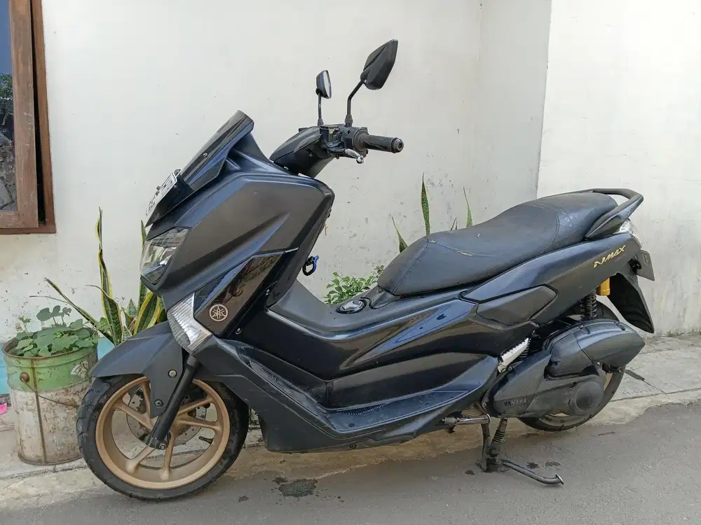 Yamaha nmax old non abs 2018 siap pakai