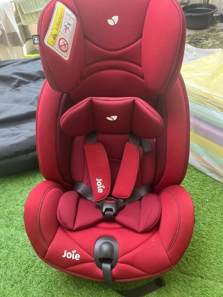 Dijual preloved carseat anak merk joie stage warna merah cherry