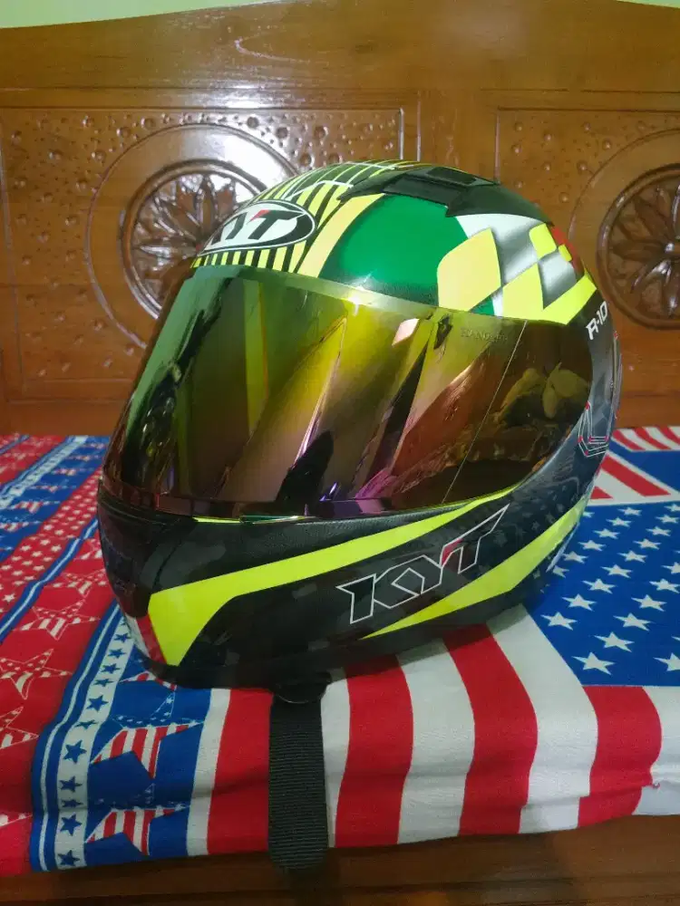 Helm Full Face KYT R10 SAN MARINO