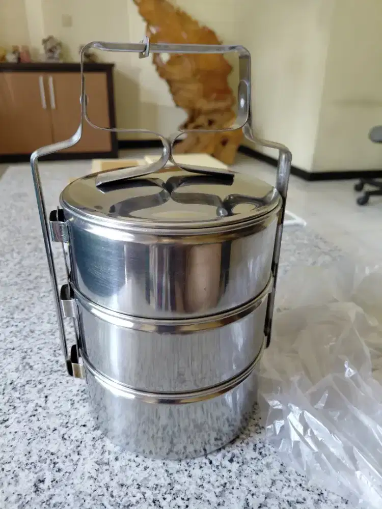 JUAL 1 BH RANTANG STAINLESS ASLI 3 SUSUN,BARU,ISTIMEWA,HARGA NEGO