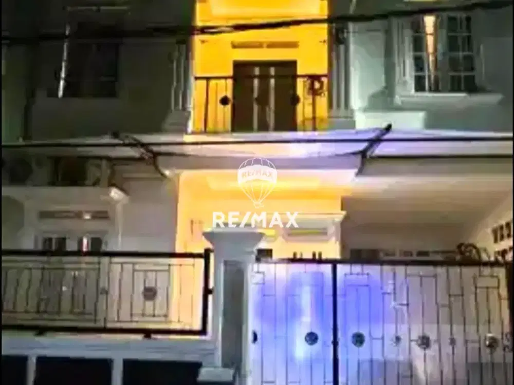 Di Jual Rumah Non Cluster Siap Huni Lokasi Strategis Daerah Jagakarsa Bisa Nego