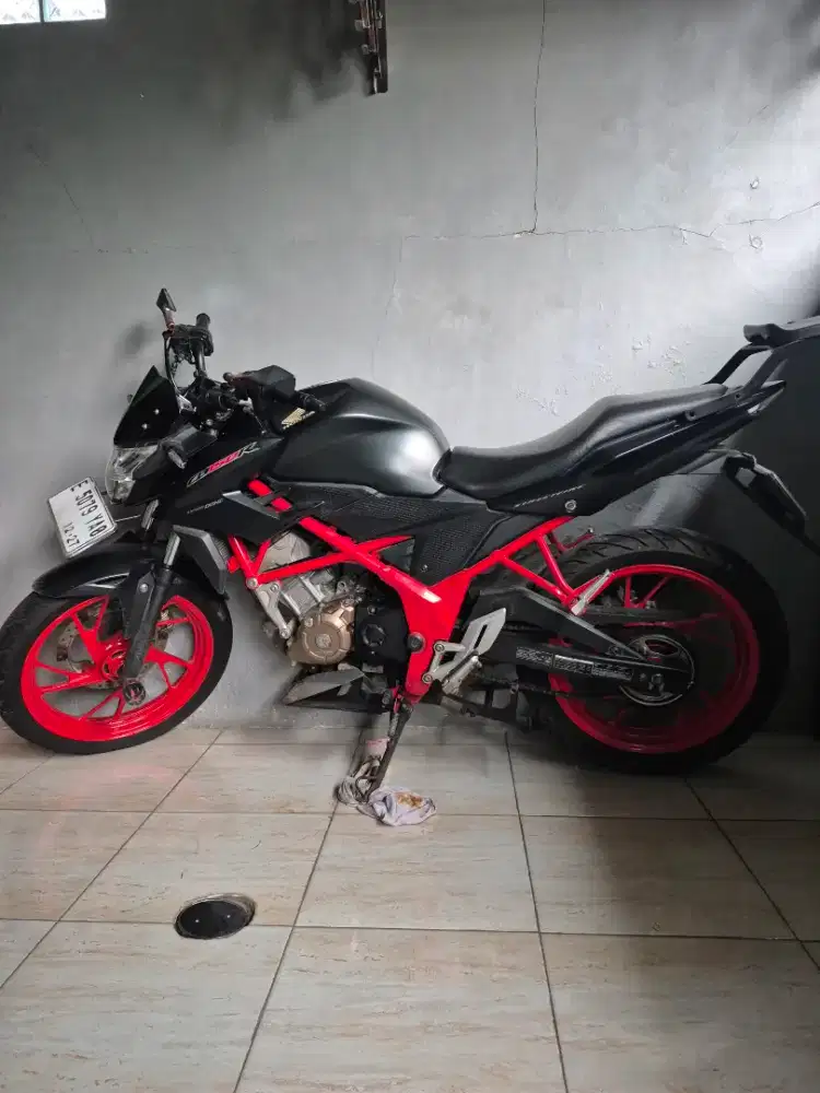 Motor CB150R streatfighter