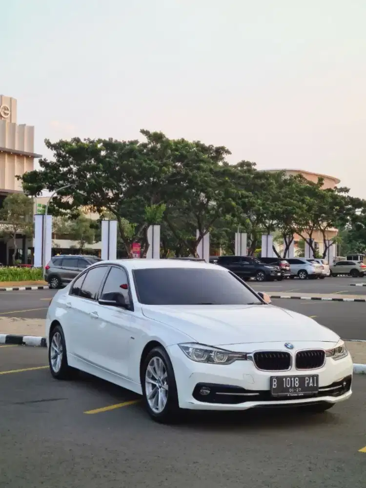 Bmw 320i thn 2016 LCI