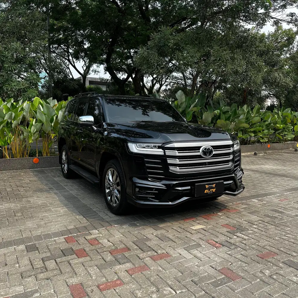 Toyota Land Cruiser 300 VXR 2025