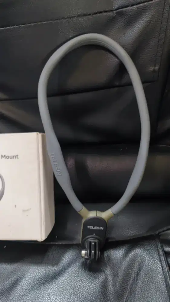 Telesin Neck Holder Mount untuk action cam atau HP