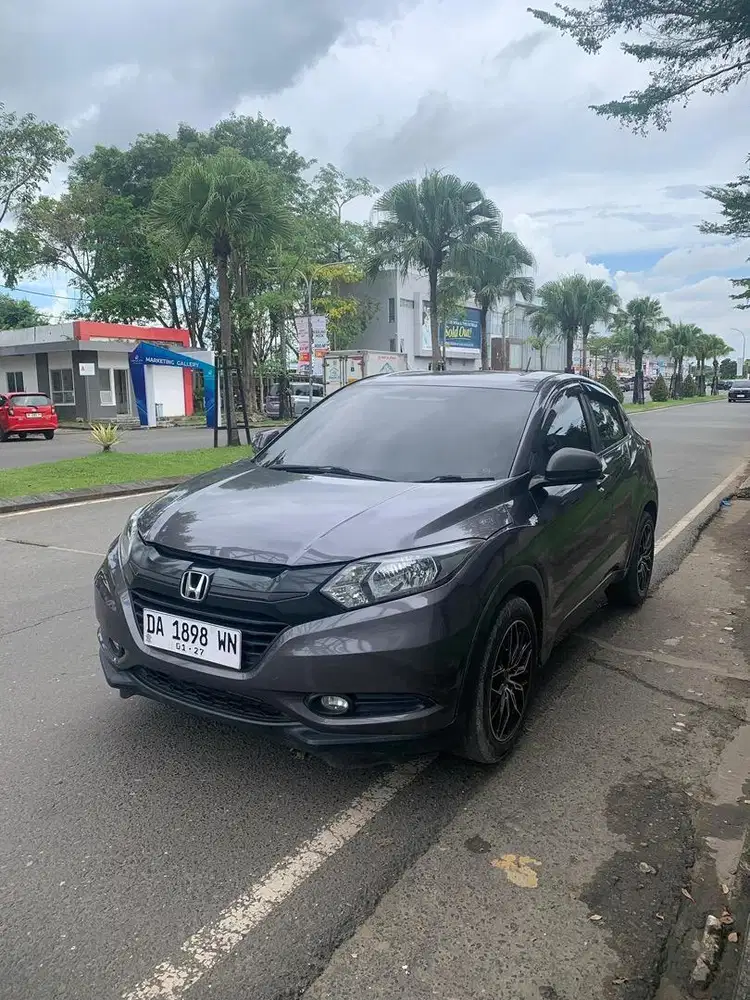 HONDA HRV MATIC E JUAL MURAH JAZZ FORTUNER CIVIC