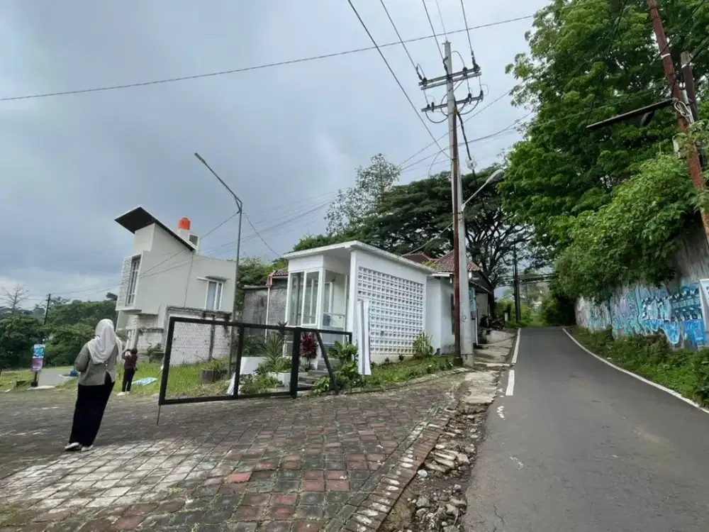 Hunian Mewah Modern Dekat BNS Batu Pemandangan City Light Menawan