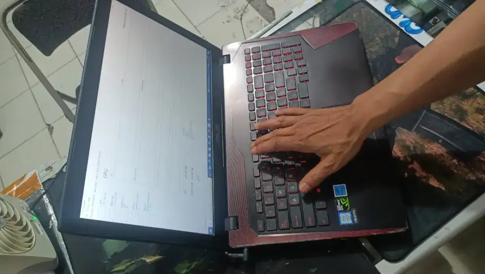 Dibeli harga bagus setiap Hari Macbook/laptop