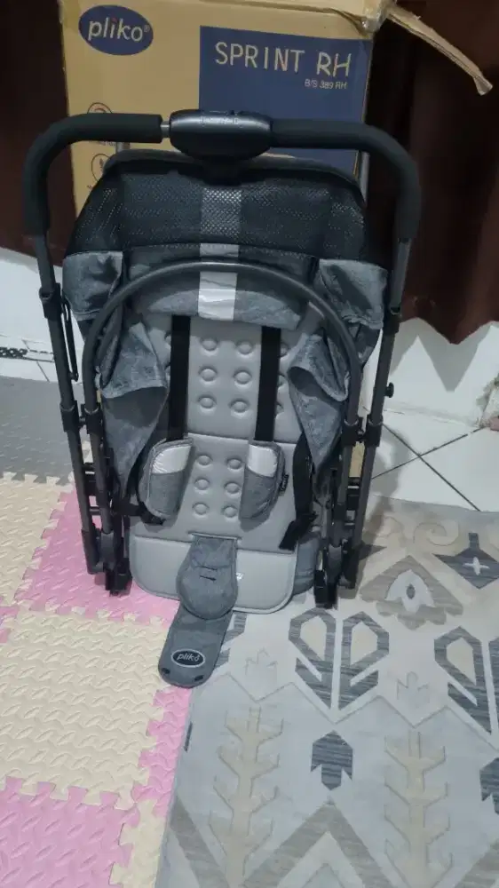 Baby stroller pliko
