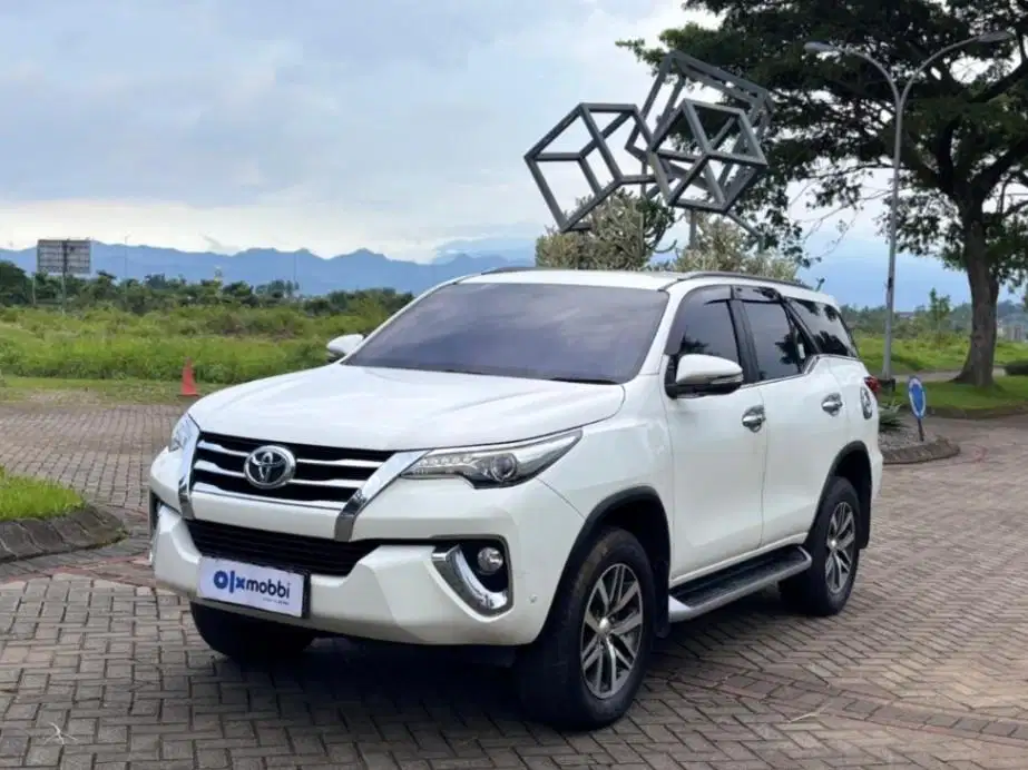 Toyota Fortuner 2.4 4x2 VRZ Solar OTOMATIS 2017 WZR