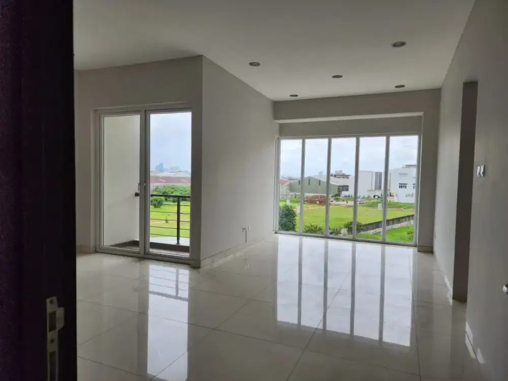 RUMAH 250 SQM CLUSTER LUCKY PARK UNFURNISHED HARGA MENARIK