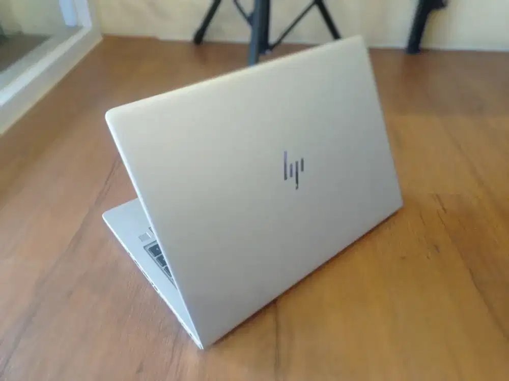 Laptop HP elite book 840 g6 i5 gen 8 ram 16 ssd 512  likenew