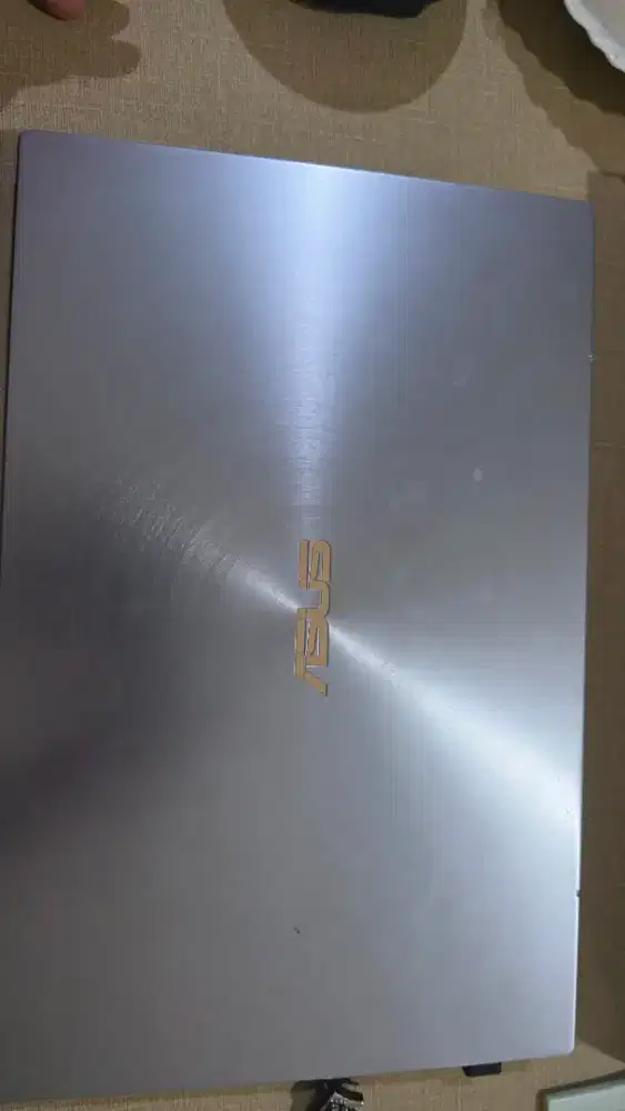 Asus Zenbook UM431D Ryzen 5-3500u