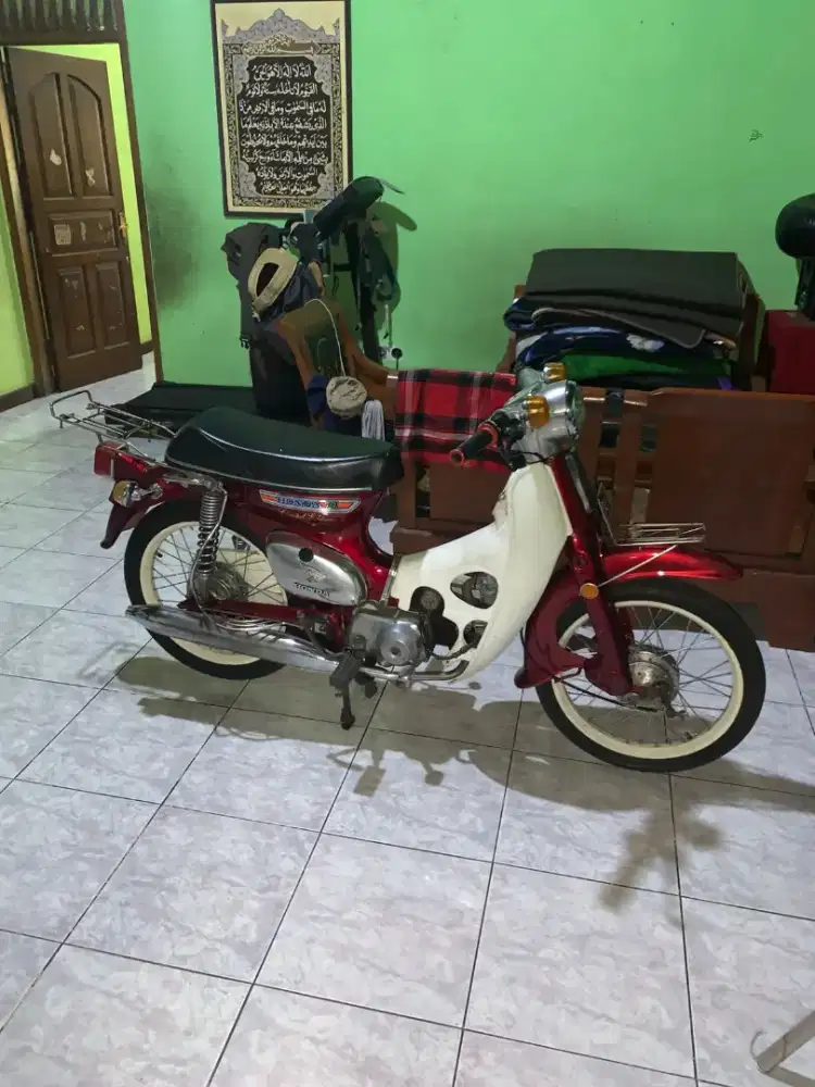 Honda c70 tahun 1983
