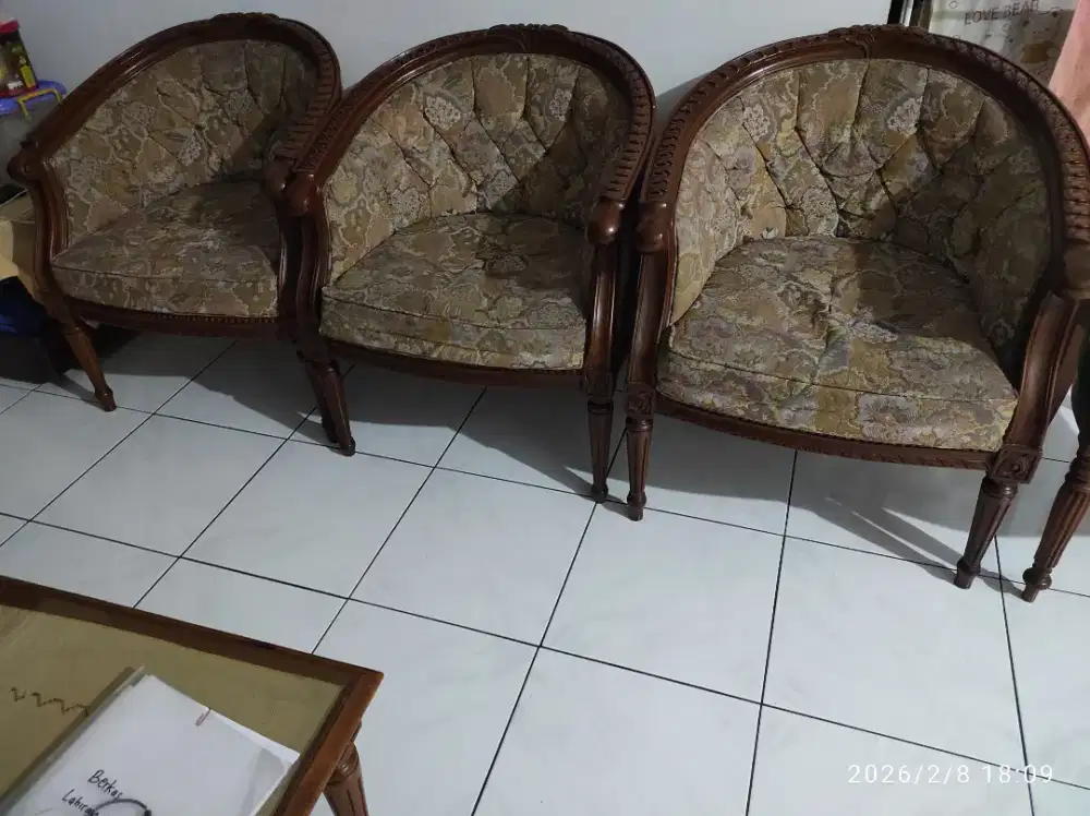 Dijual kursi tamu