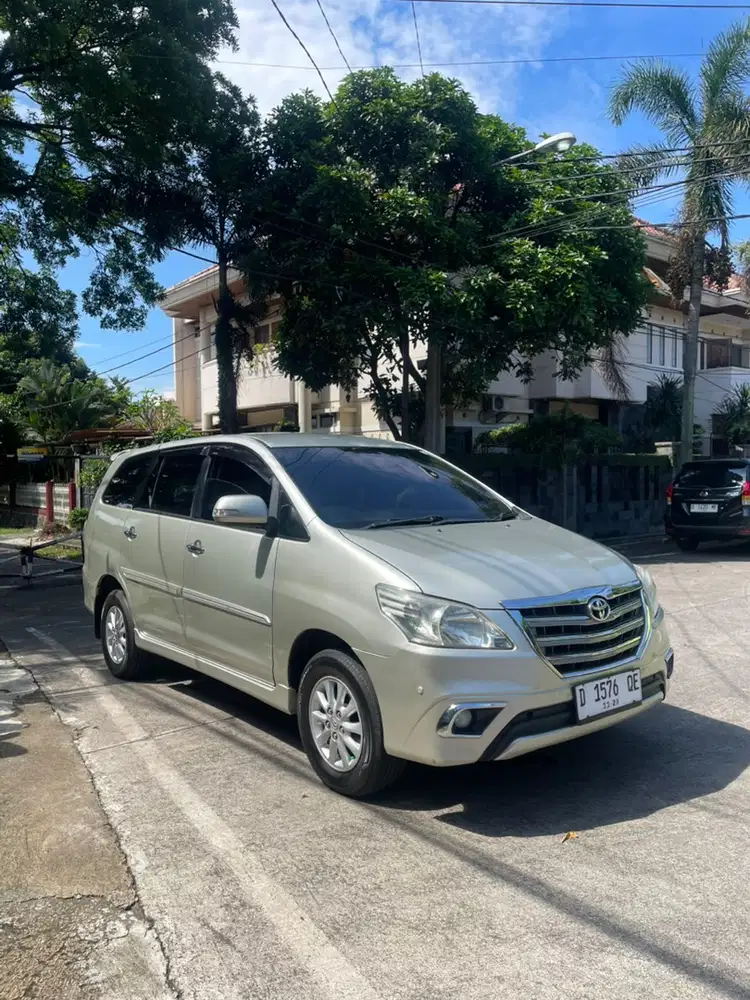 Toyota Kijang Innova V Matic 2011/2012 2.0 Bensin