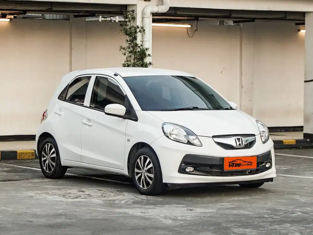 Honda Brio E 1.2 2015 putih matic