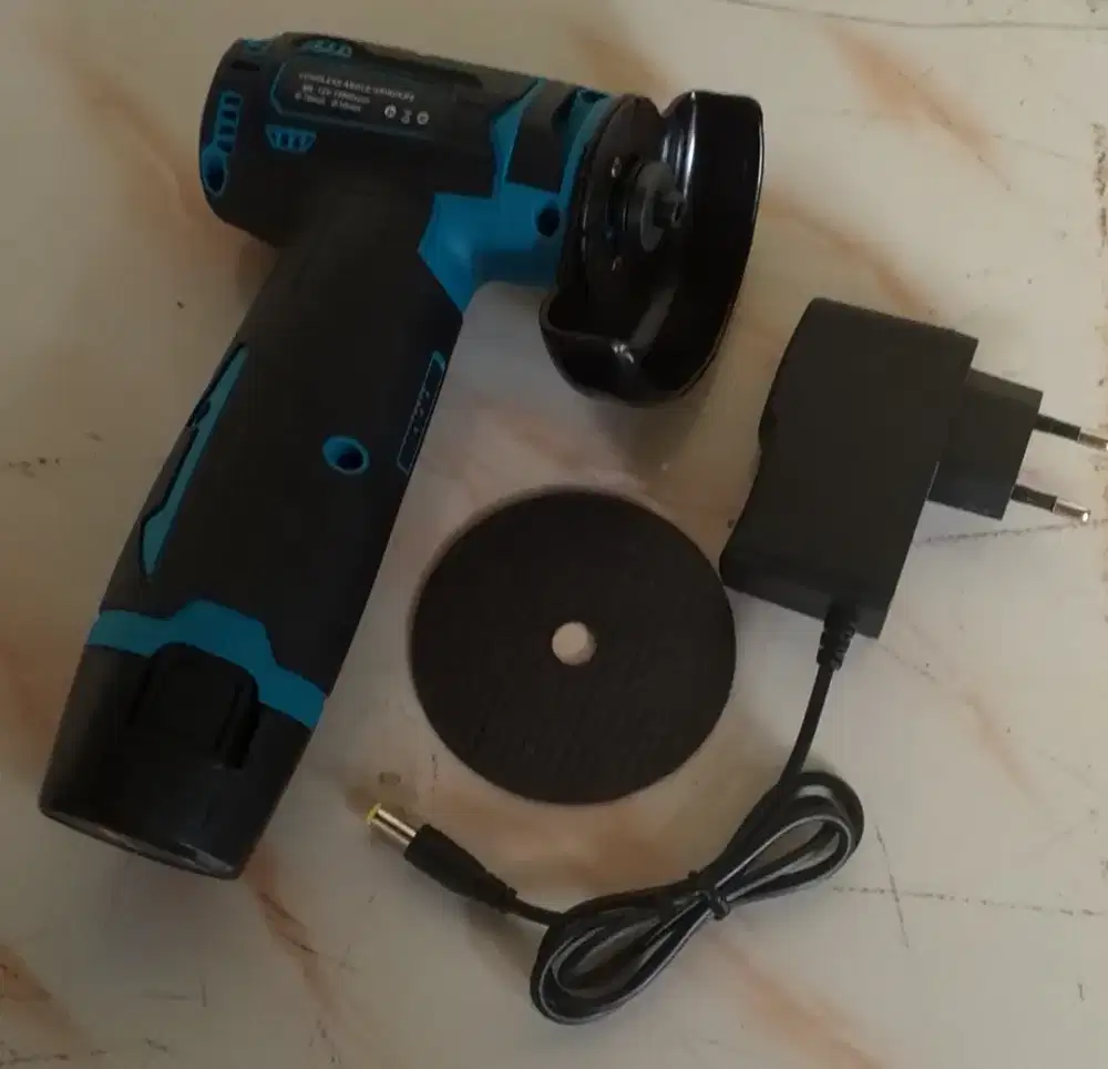 Grinda baterai 12 volt