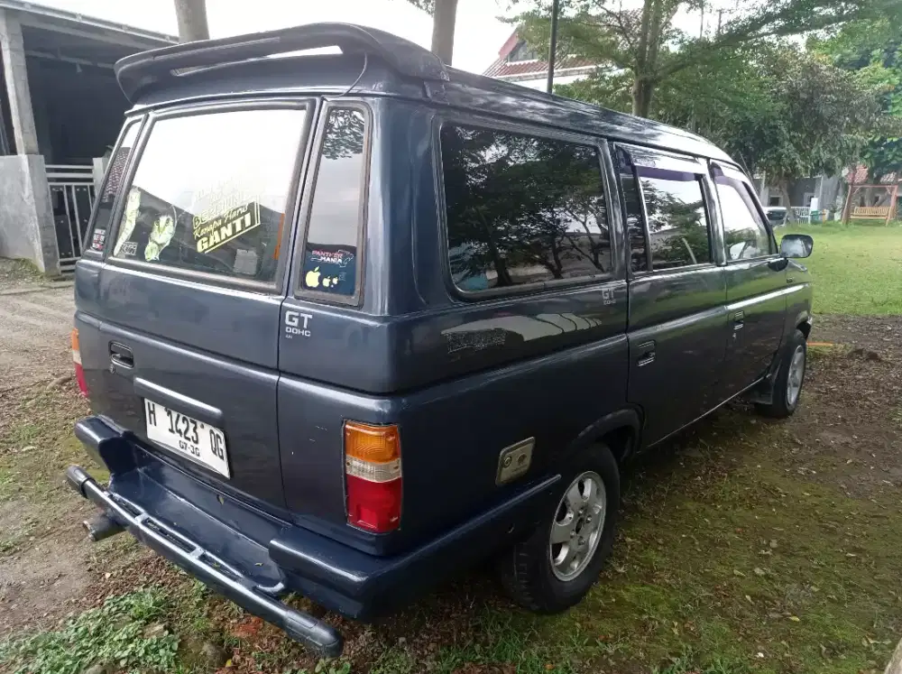 Isuzu panter golden 1991