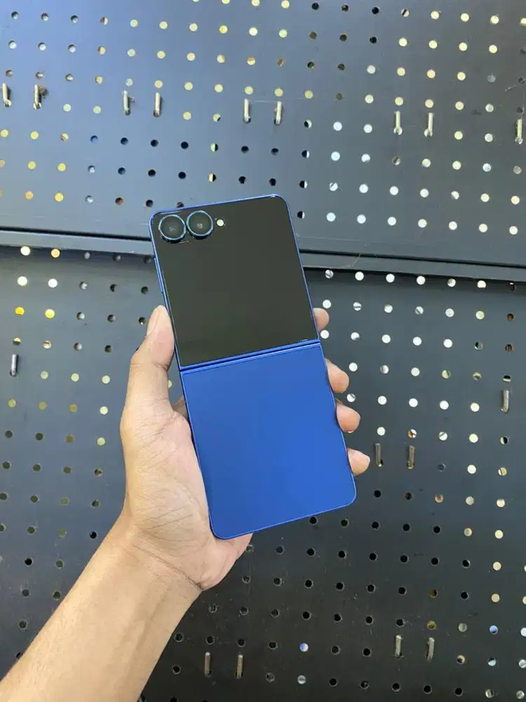 Samsung Z Flip 7 512GB Sein garansi panjang