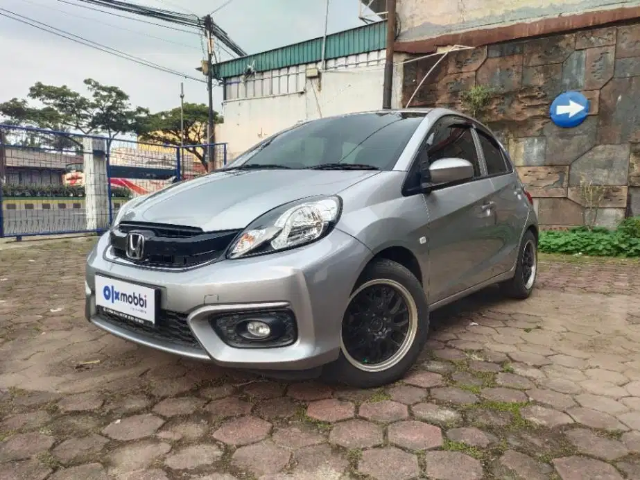 DP MURAH Honda Brio Satya 1.2 E Bensin-AT 2017 Silver CSAFD