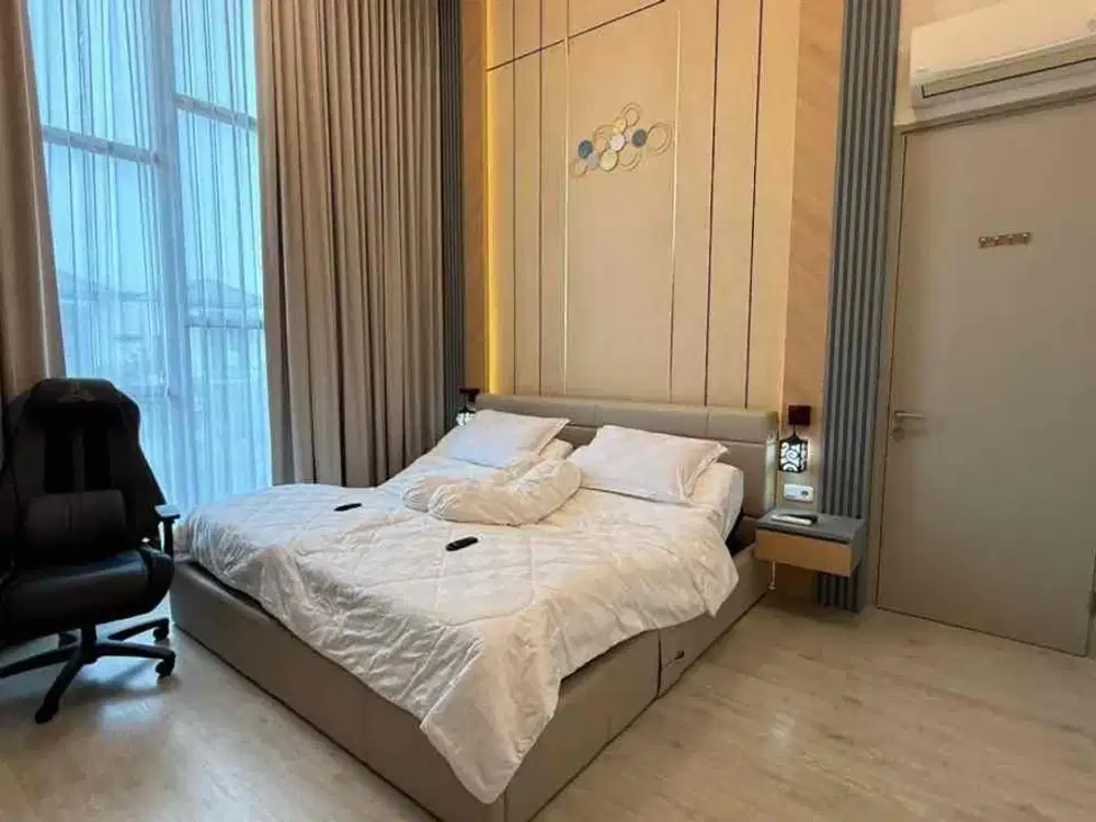 Disewakan Rumah 3 Lantai Asya Matana JGC Full Furnished dekat Aeon Mall