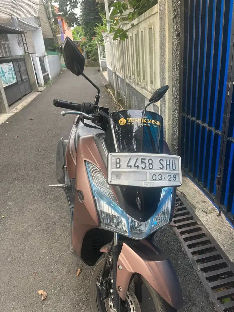 Dijual motor Yamaha Lexi, masih nyaman.