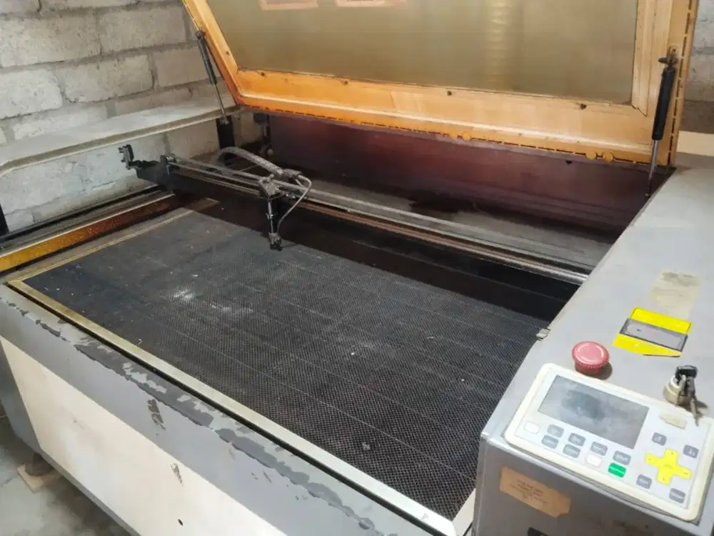 BUC Jual Mesin Laser Co2