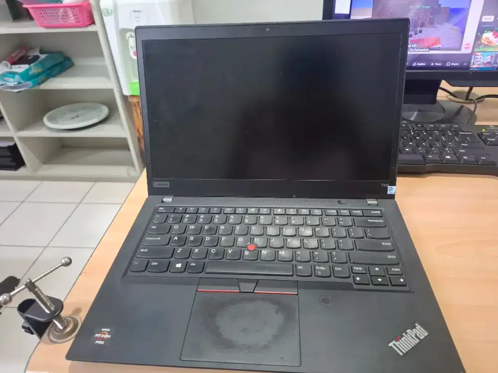 Thinkpad T495 , AMD Ryzen 5 Pro 3500U, 16GB DDR4 RAM, 256GB SSD