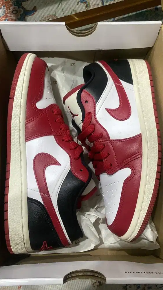 Air jordan low white/gym red black