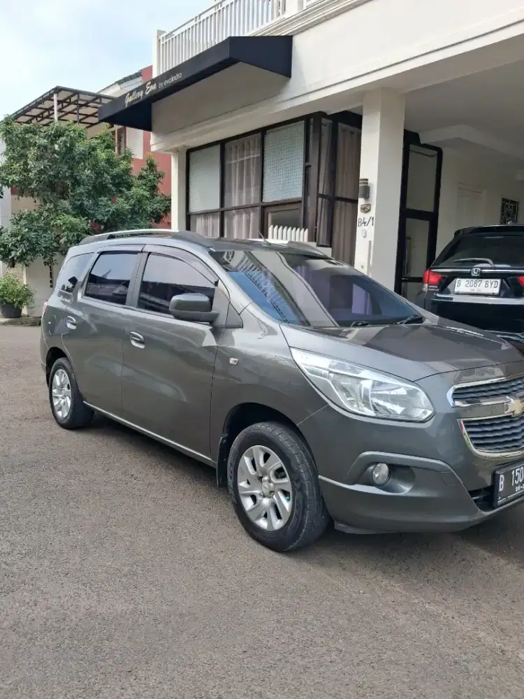 Chevrolet Spin LTZ AT 2015 Bensin