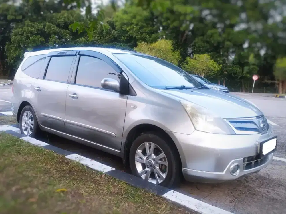 Grand Livina 1.5 XV 2012 Silver