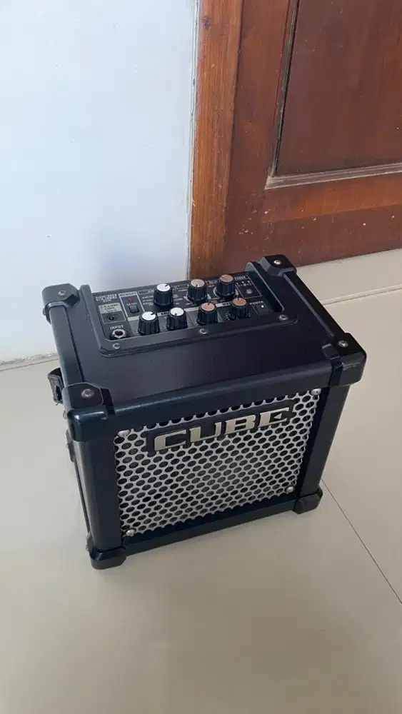Amplifer gitar roland micro cube gx original