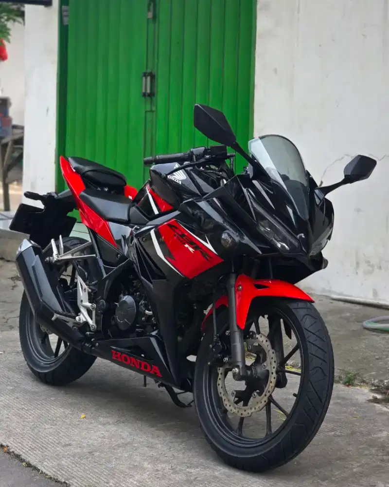 HONDA CBR 150R 2021