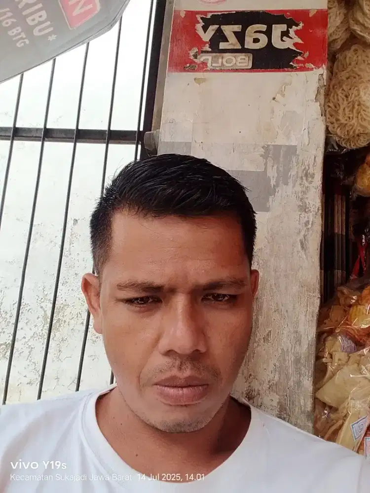 Cari kerjaan yg pntg halal