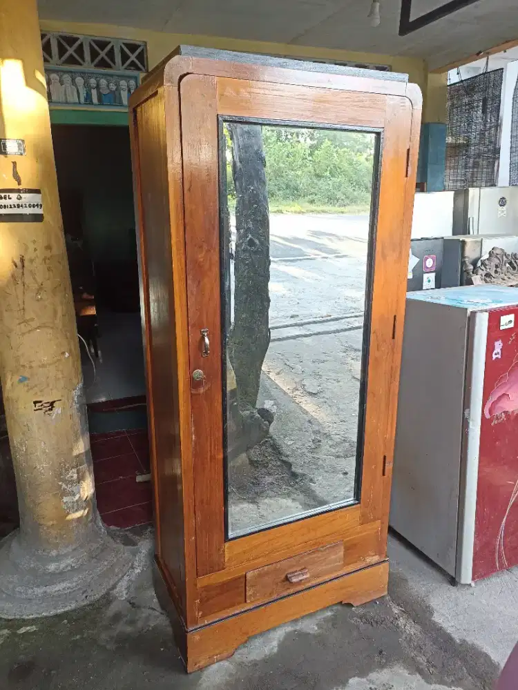 lemari jati lawas berat tebal