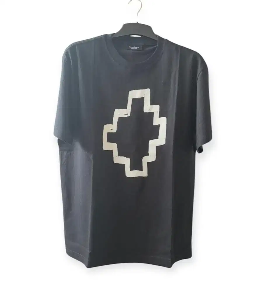 Kaos tshirt preloved bal hitam size 72x56 Marcelo Burlon