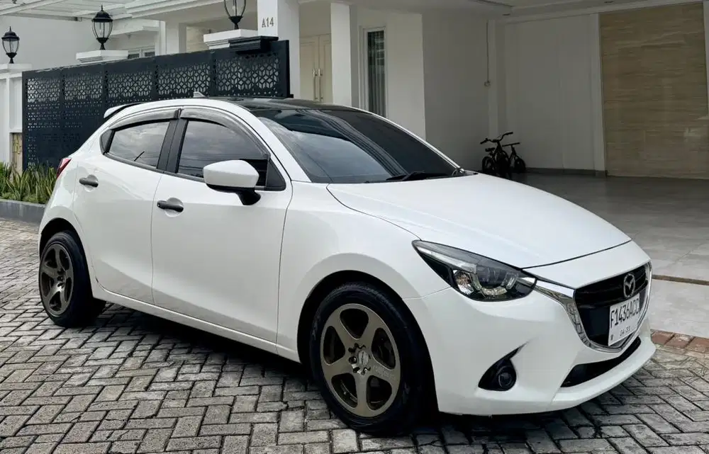 mazda 2 R 2015 skyactiv km 60 antik