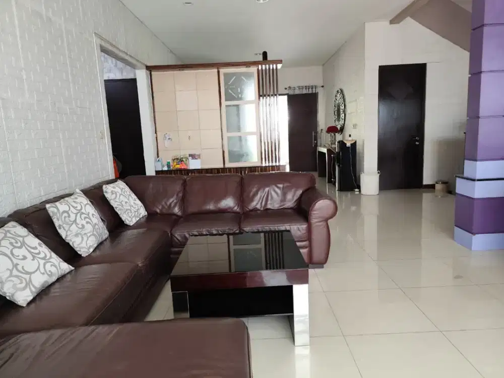 Hunian Ideal, Full Bangunan  - Dijual Rumah di Cluster Asia Tropis