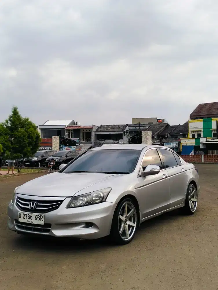 Honda Accord VTI-L tahun 2012
