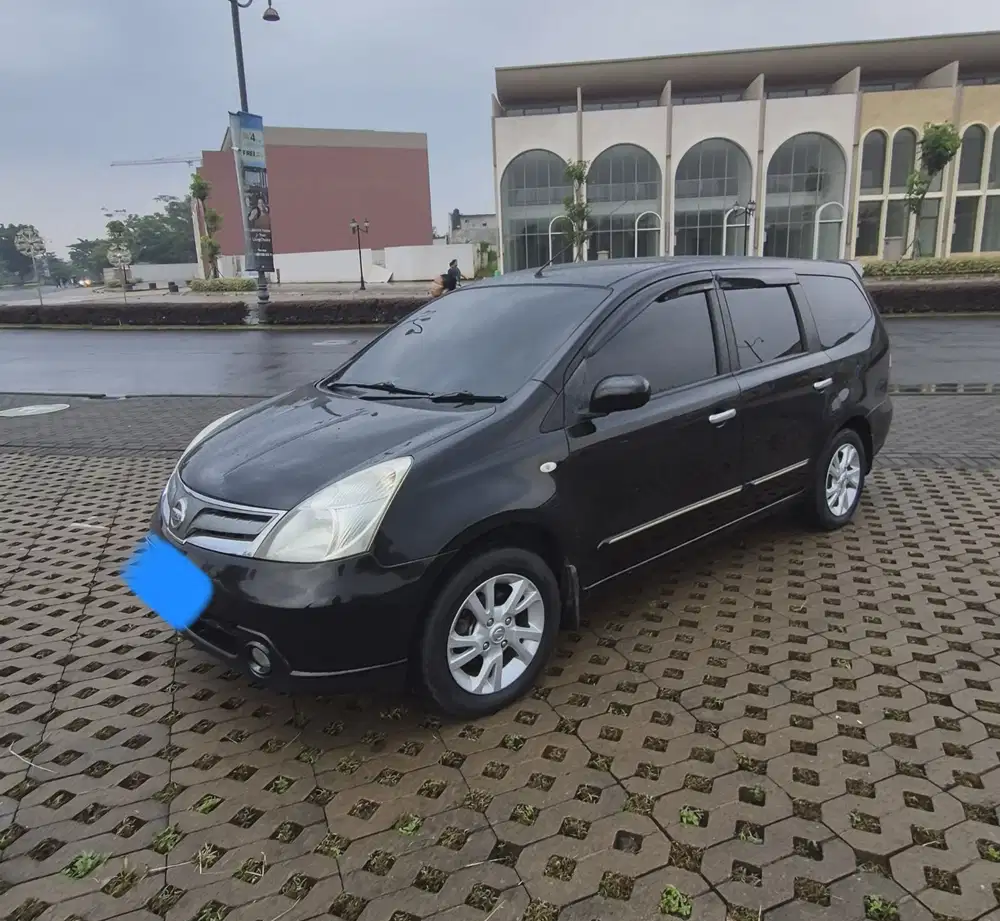 Nissan Grand livina 2011 Bensin