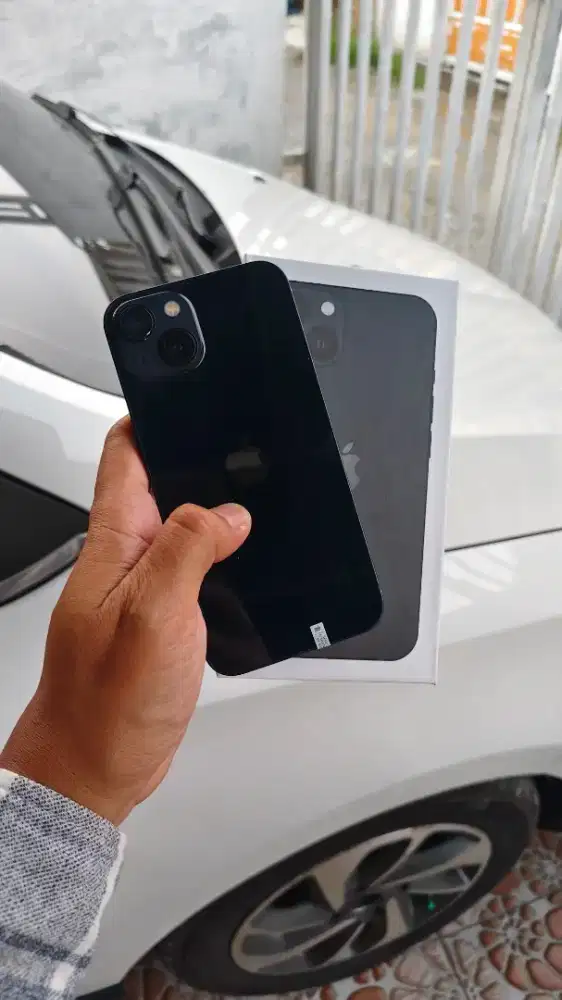 iPhone 13 Hitam 128 Gb