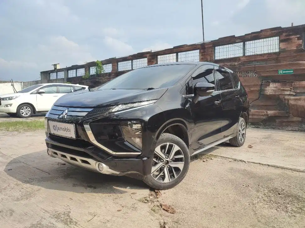 DP MURAH Mitsubishi Xpander 1.5 Sport Bensin-AT 2018 Hitam CUFVB