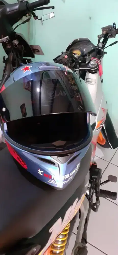 Helm agv full face