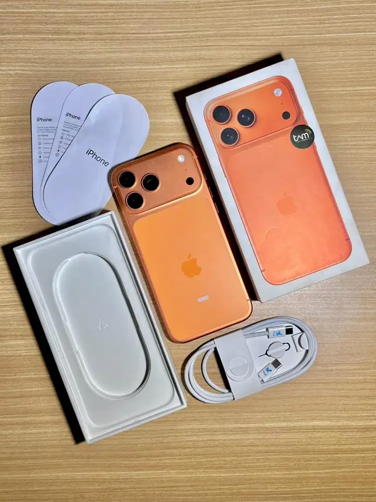 iPhone 17 ProMax Cosmic Orange 256GB, Second iBox (NEGO)